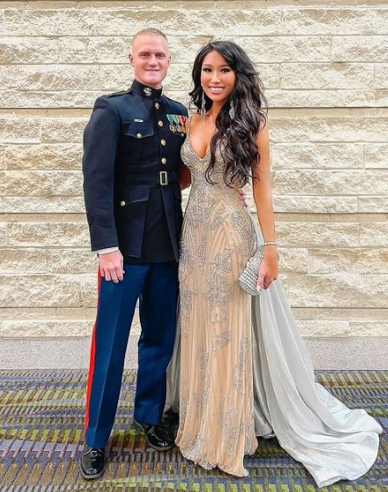 Miss Maryland y su esposo militar