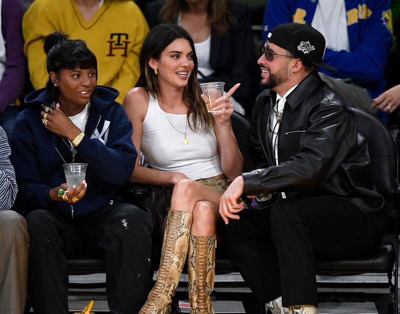 Bad Bunny y Kendall Jenner / AFP