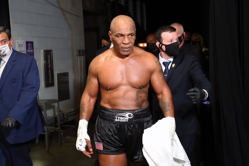 Mike Tyson es acusado por una mujer