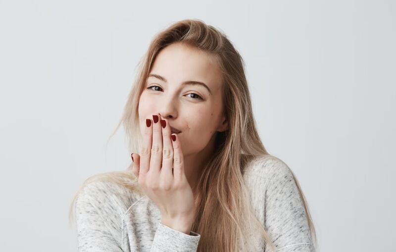 Los químicos debilitan las uñas