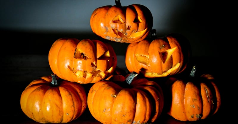 Las calabazas forman parte de la decoración obligada de Halloween, pero ¿Conoces el origen de esta tradición?